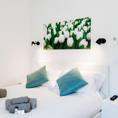 White Loft Como Central - The House Of Travelers Eksteriør billede